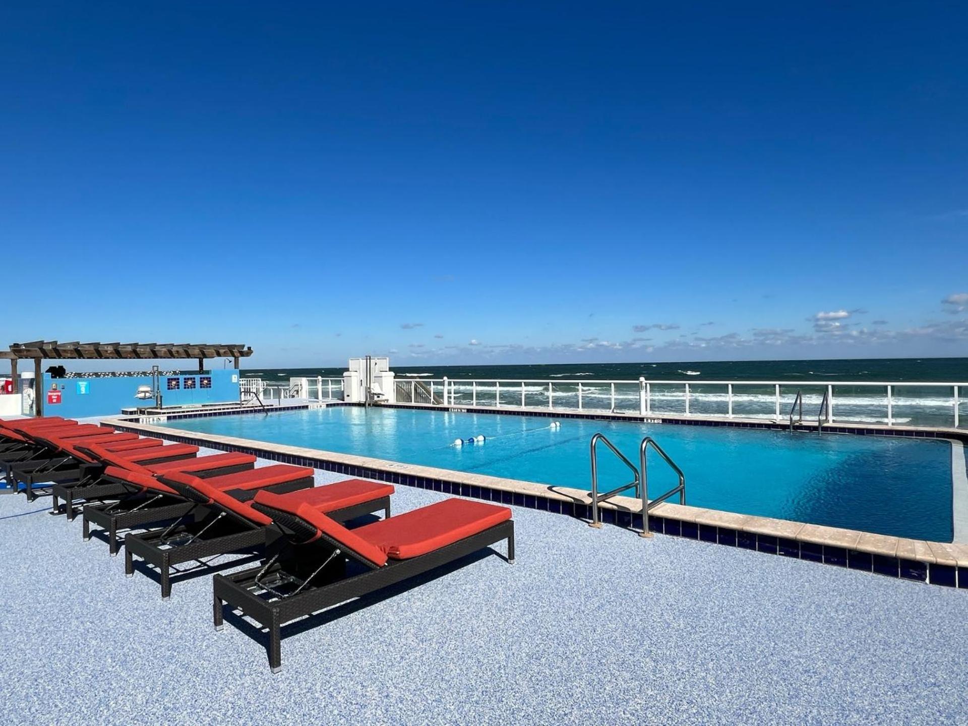 Bluegreen Vacations Casa Del Mar 오먼드 비치 외부 사진